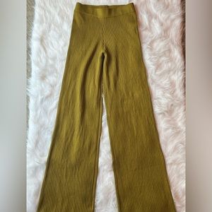 Green lounge wear pants